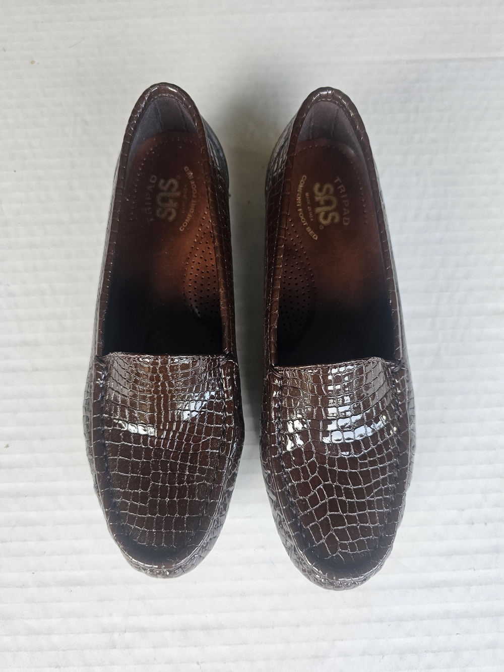 SAS Women’s Brown Croc-Embossed Leather Slip-On Loafers
